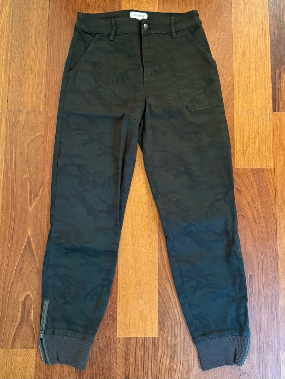 Evereve Black Camo Joggers